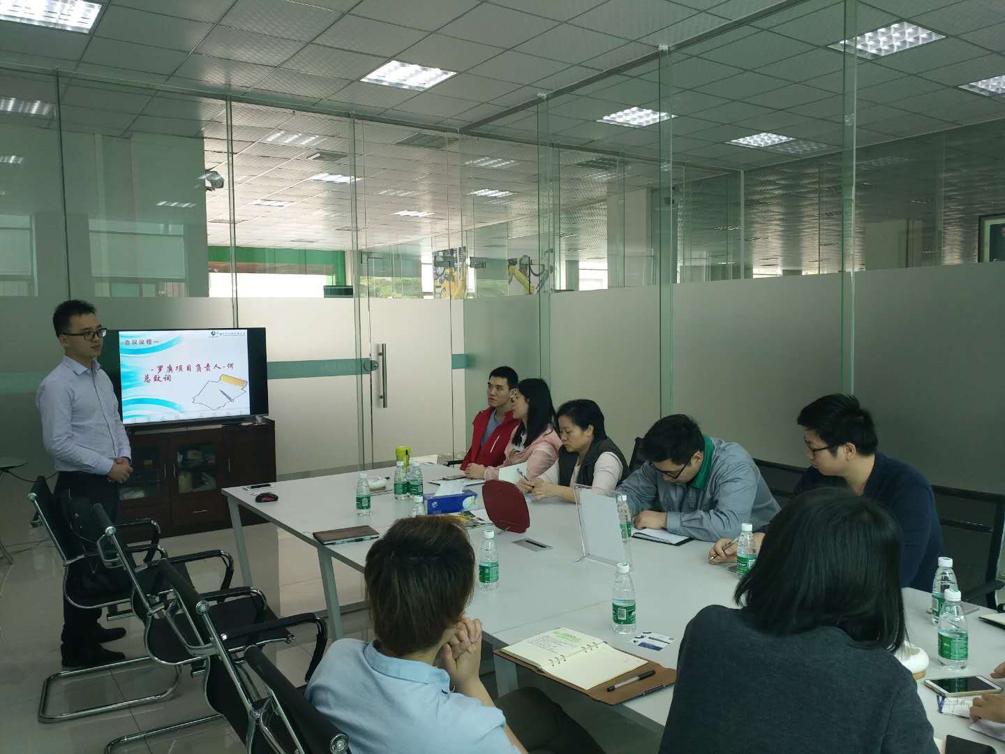 祝贺罗庚机器人签约华体会体育-华体会|华体会官方网站ERP